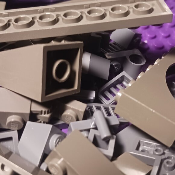 Lego - Bulk - Mixed Bluish Grey Pieces - Classic Bluish Grey mixed too 8.8oz - Picture 7 of 8